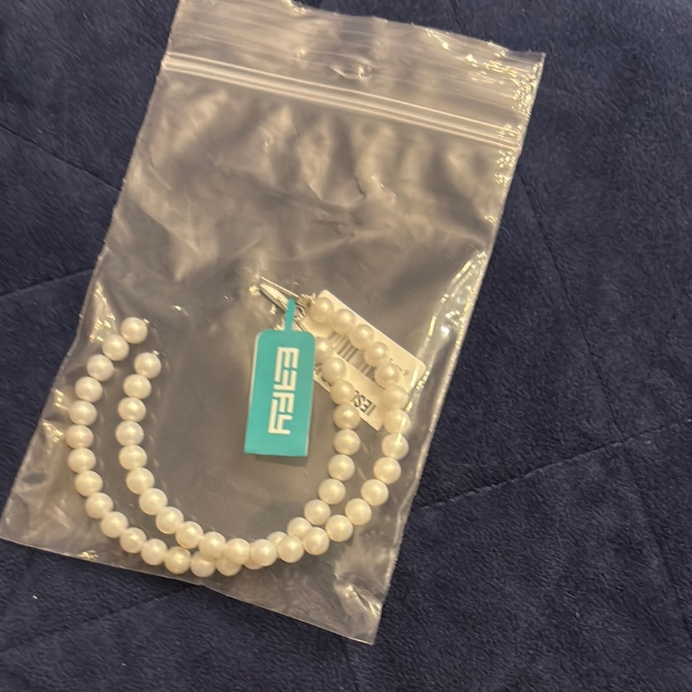 Effy Classic White Pearl earrings